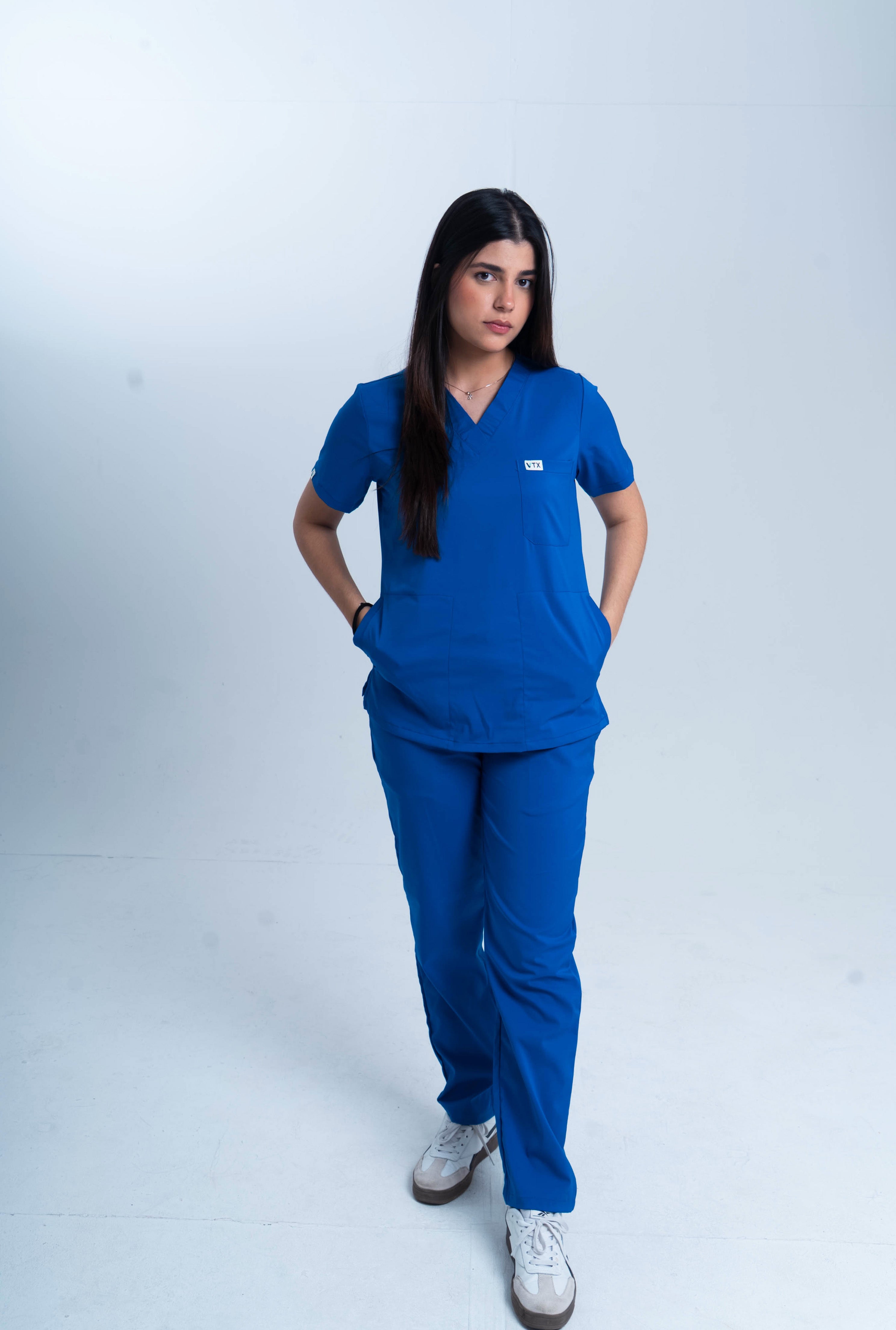 Scrub azul rey mujer
