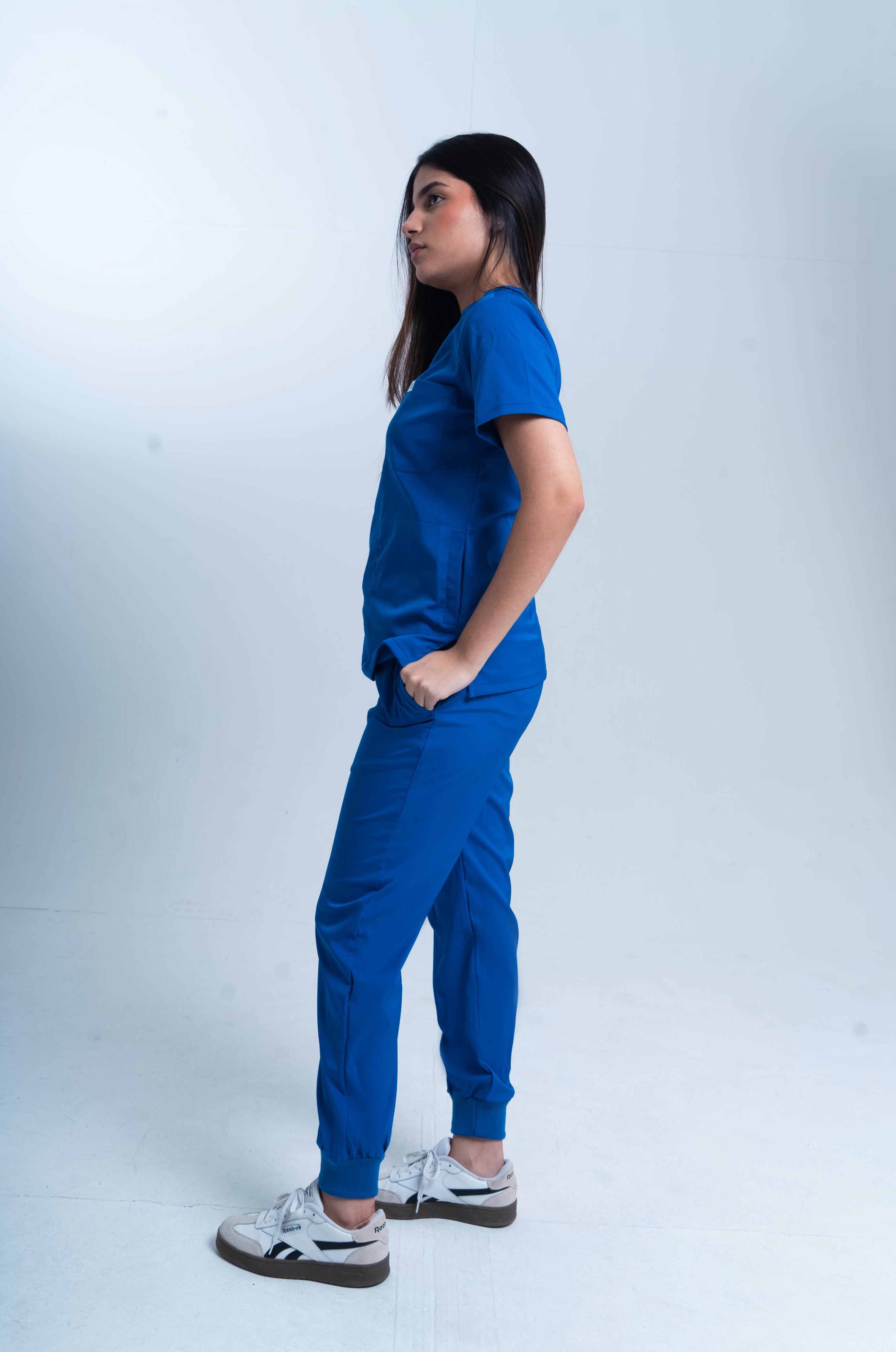 Scrub azul rey mujer3